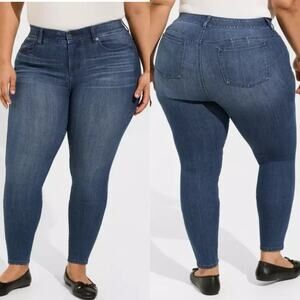 Bombshell Skinny Premium Stretch High-Rise Jean